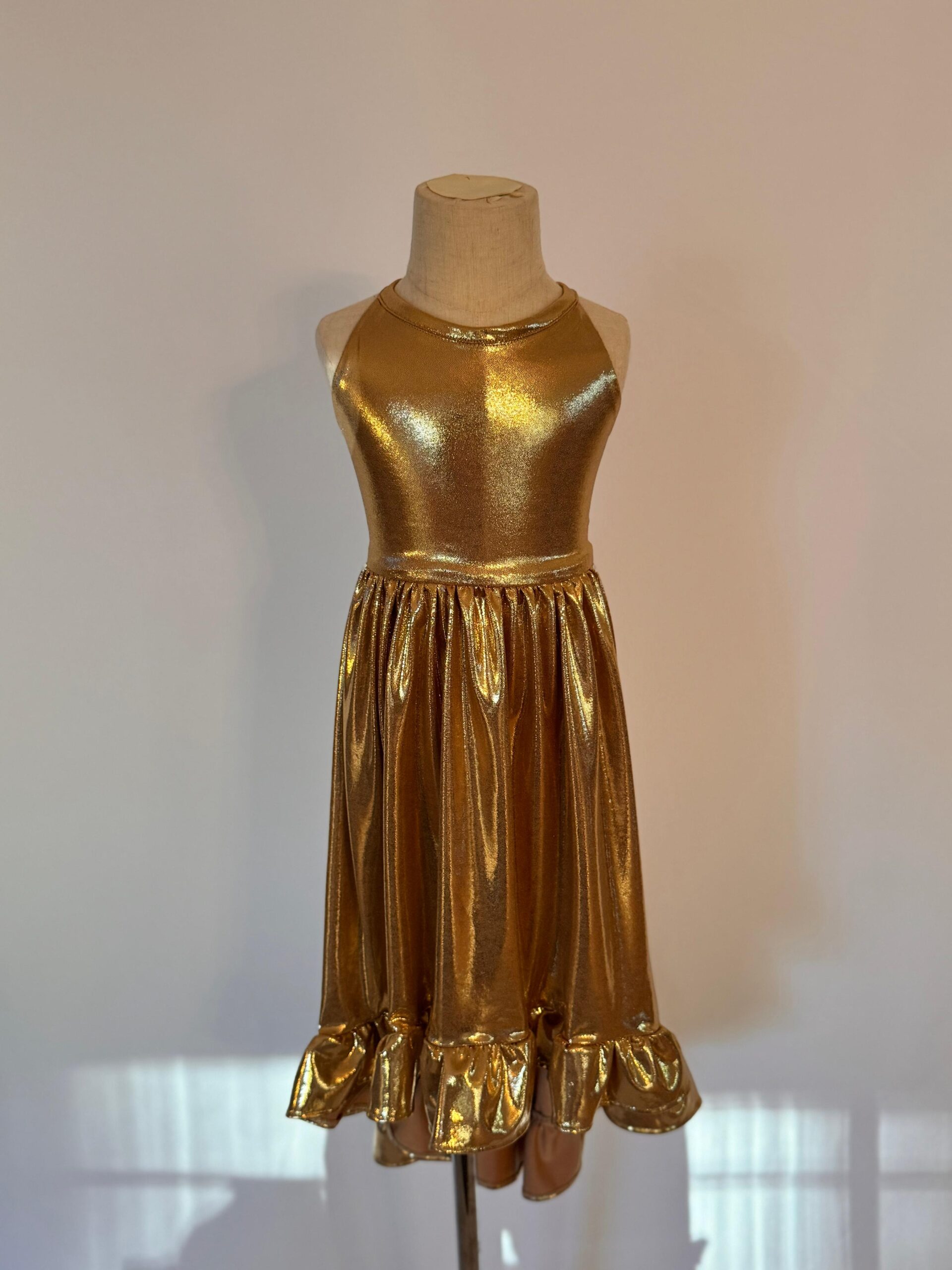 Vestido Dorado: imagen 2